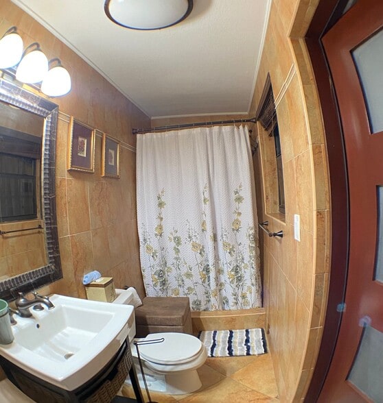 Building Photo - 13450 SW 5th St