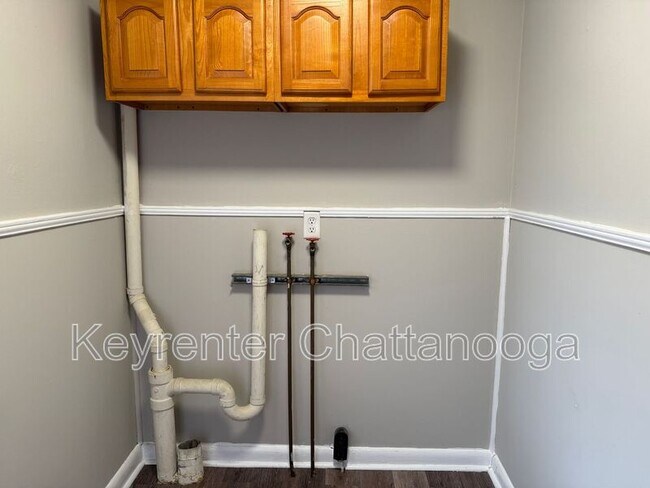 Building Photo - 305 Sunrise Ln