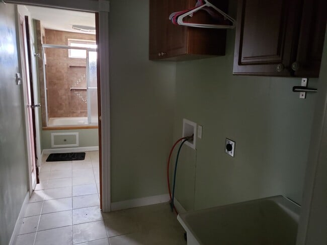 Building Photo - 983 US HWY 11