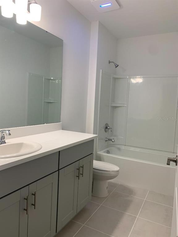 Building Photo - 5586 Tranquila Ln