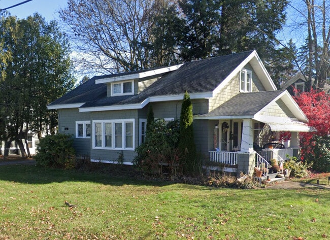 Primary Photo - 201 E Sycamore St