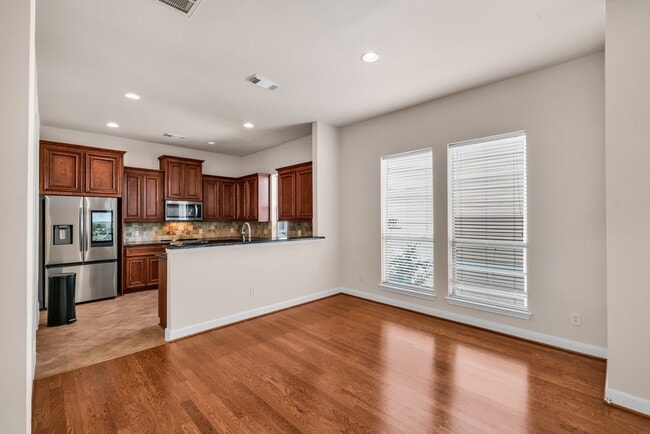 Building Photo - 1607 W Dallas St