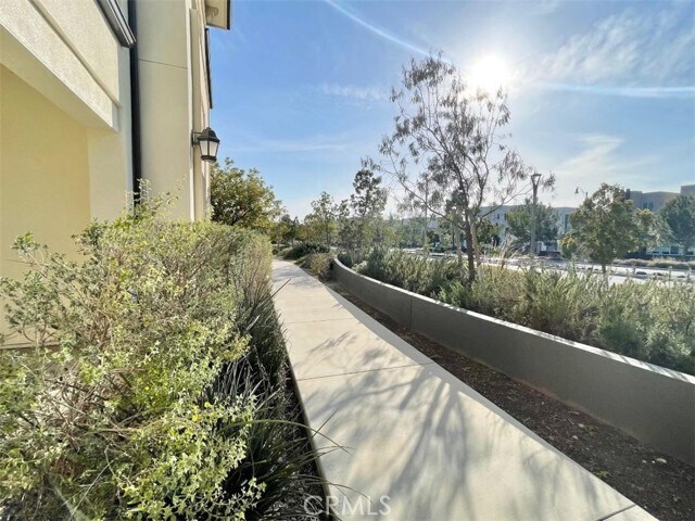 Building Photo - 171 Follyhatch