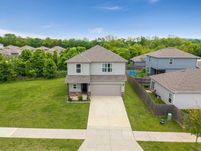 Building Photo - 930 E Swift Dr