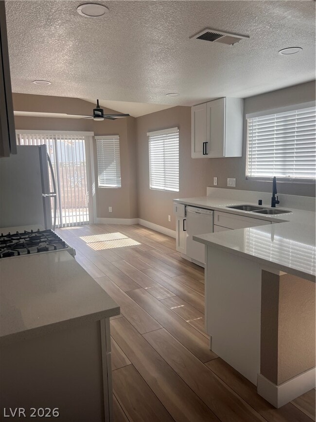 Building Photo - 1369 Torington Dr