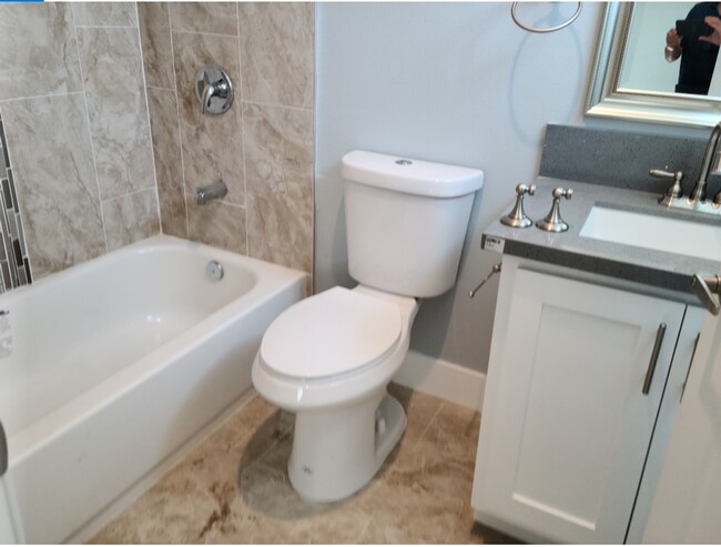 Building Photo - 33(1635)