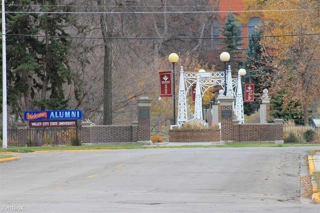 Building Photo - 230 Central Ave S