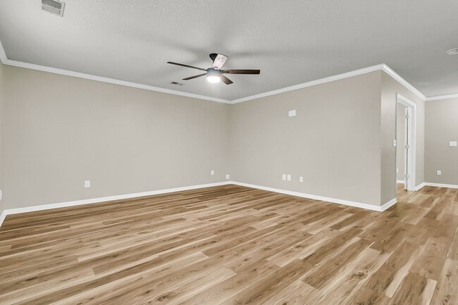 Building Photo - Recently Updated 4 bedroom 2.5 bathroom two story home available in Ladson!