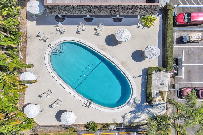 Building Photo - 3101 Oakland Shores Dr