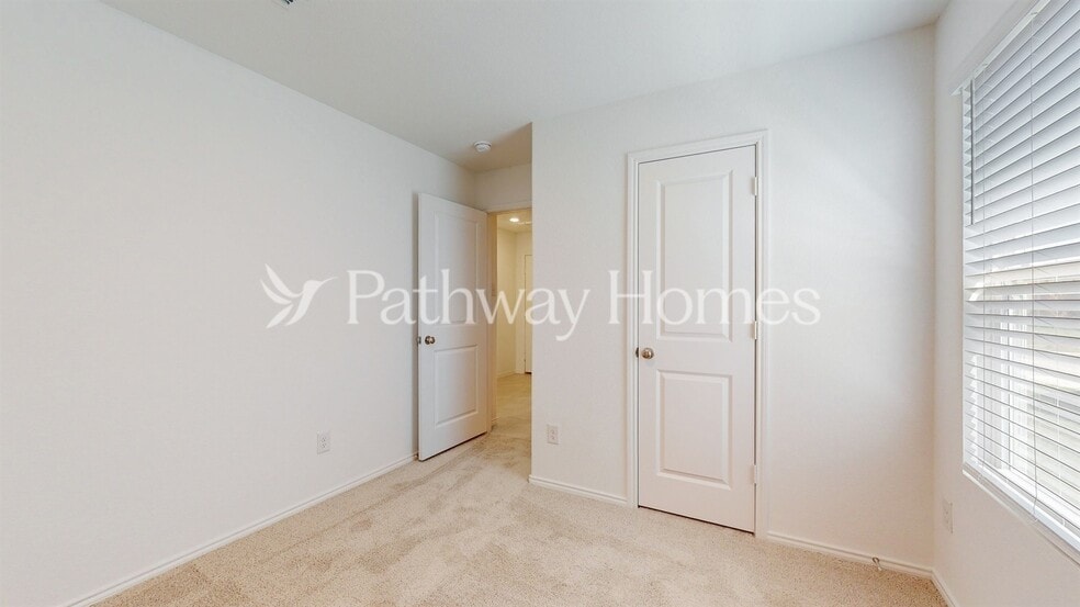 Building Photo - 4033 Dublin Ridge Dr