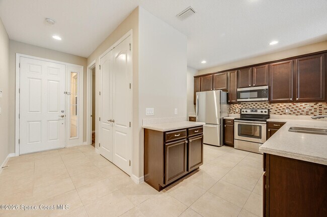 Building Photo - 5748 Tamarac Dr