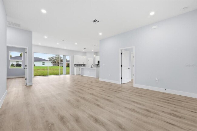 Building Photo - 13975 SW 27 Ct Rd
