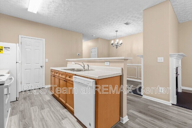 Building Photo - 4932 Vireo Dr