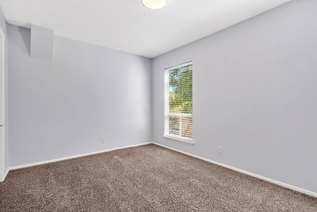 Building Photo - Move-In Ready 2-Bedroom Condo in Prime San Antonio Location