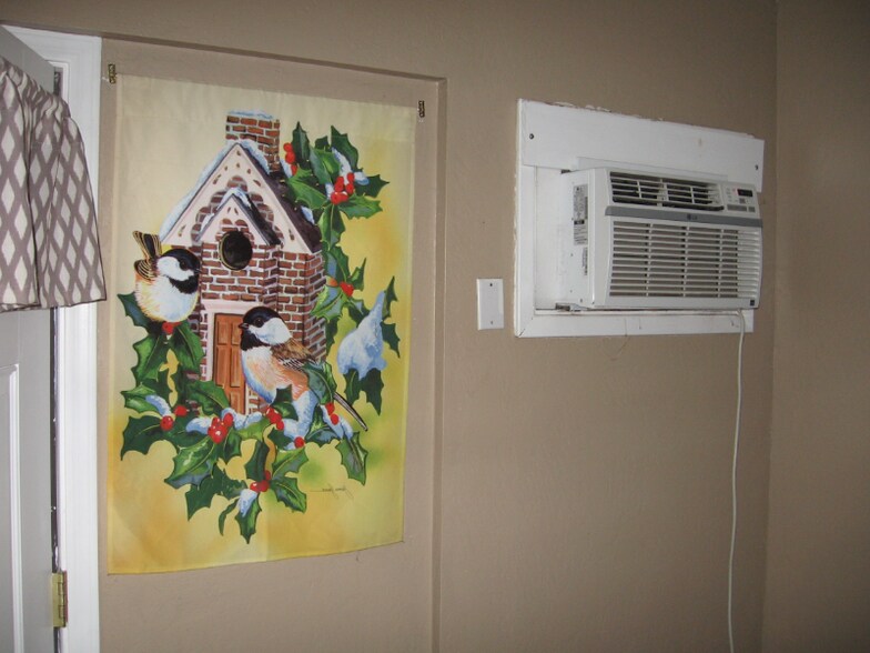 Building Photo - 805 S 7th Ave