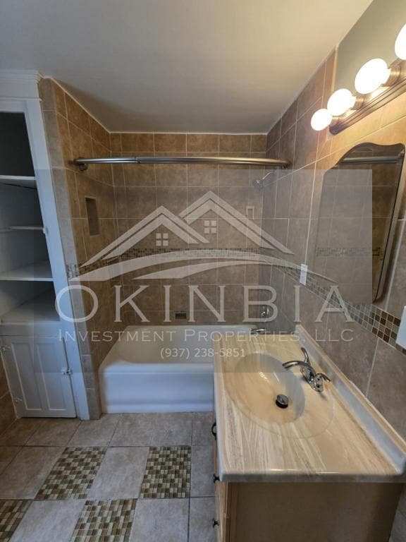 Building Photo - 216 Knecht Dr