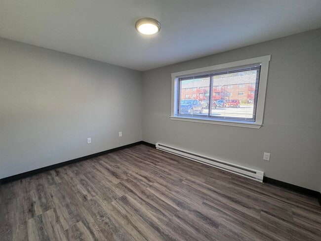 Building Photo - 95 Powers St