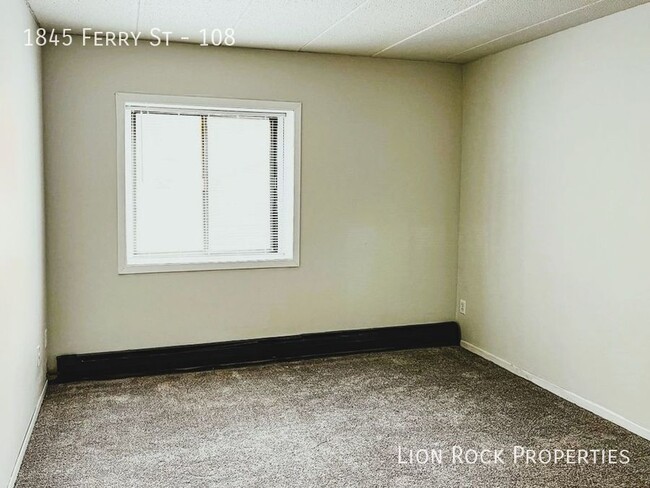 Building Photo - Comfortable & Convenient Living for $1,375...