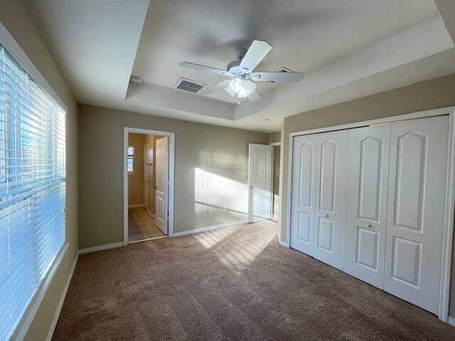 Building Photo - 2216 Betsy Ross Ln