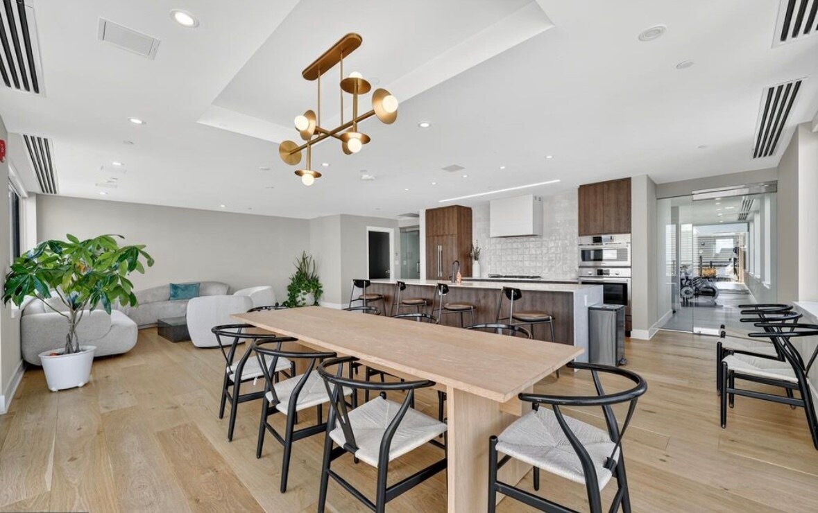 Building Photo - 37 L St SE