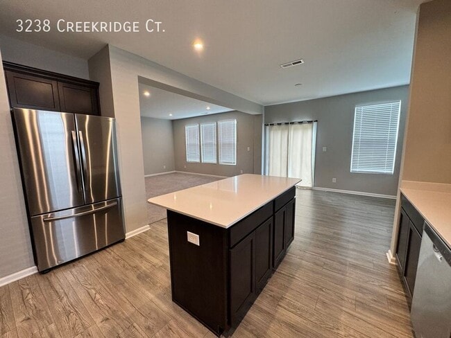 Building Photo - 3238 Creekridge Ct