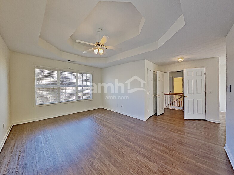 Building Photo - 1045 Fieldstone Dr