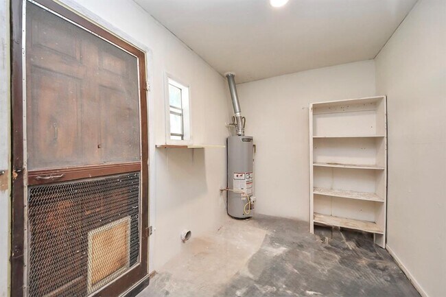 Building Photo - 2404 Grape Ln