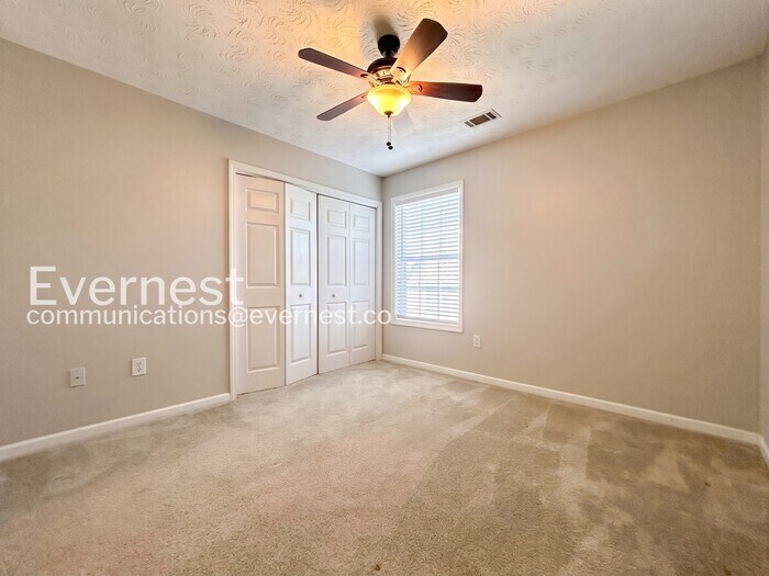 Building Photo - 2545 Waterstone Way