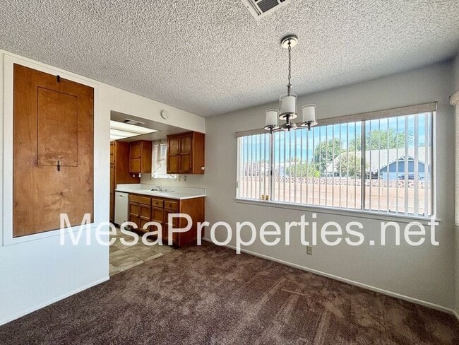 Building Photo - 13185 Rolling Ridge Dr