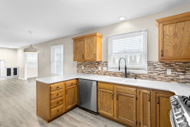 Building Photo - 5414 Trippel Dr