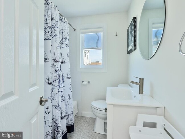 Building Photo - 121 E Sand Dune Ln