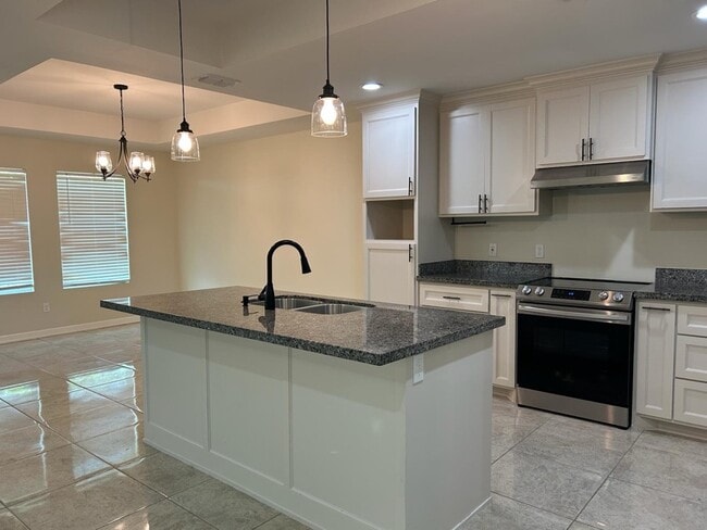 Building Photo - 2933 Zeb Dr