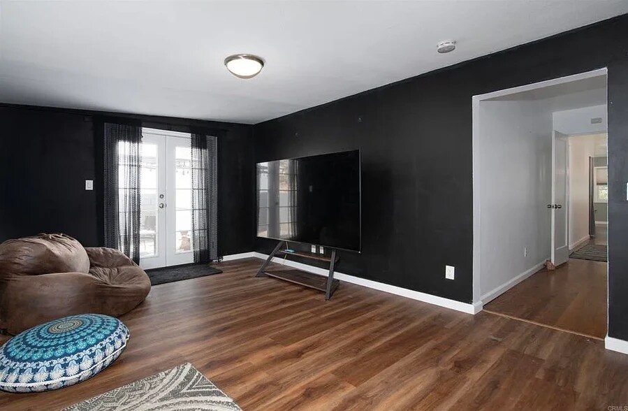 Has been repainted white - 4272 Harbinson Ave