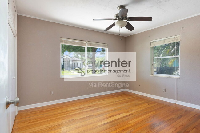 Building Photo - 983 47th Ave N