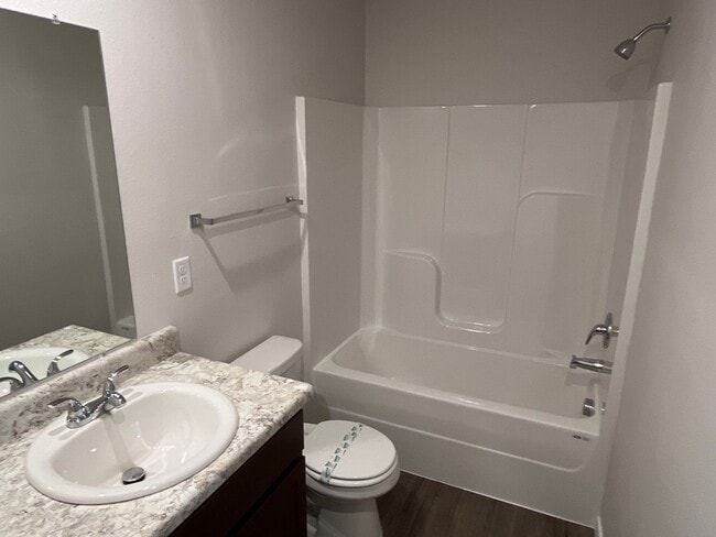 Building Photo - *Pre-leasing* Three Bedroom | Two Bath Hom...