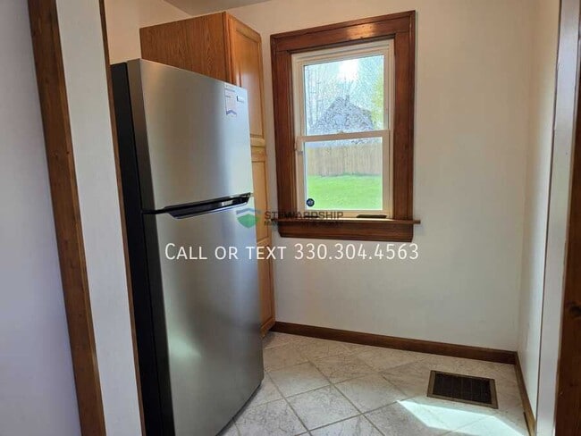 Building Photo - 1717 Bedford Ave SW