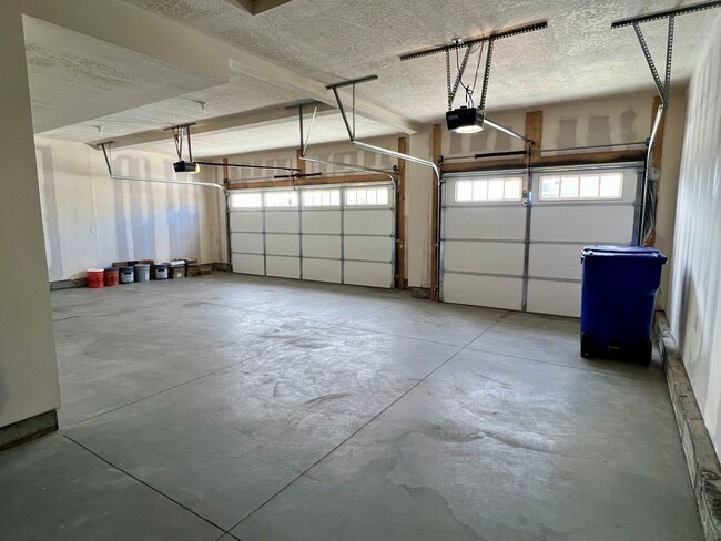Building Photo - HUGE NEW HOUSE FOR RENT NEAR HILL AFB