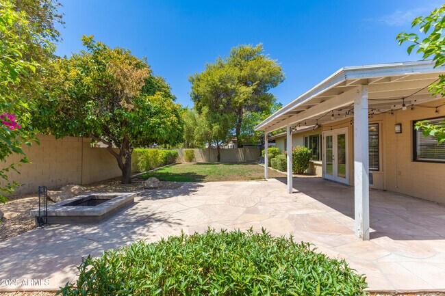 Building Photo - 8943 E Friess Dr