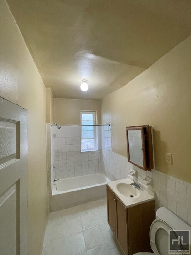 Building Photo - 888 Belmont Ave