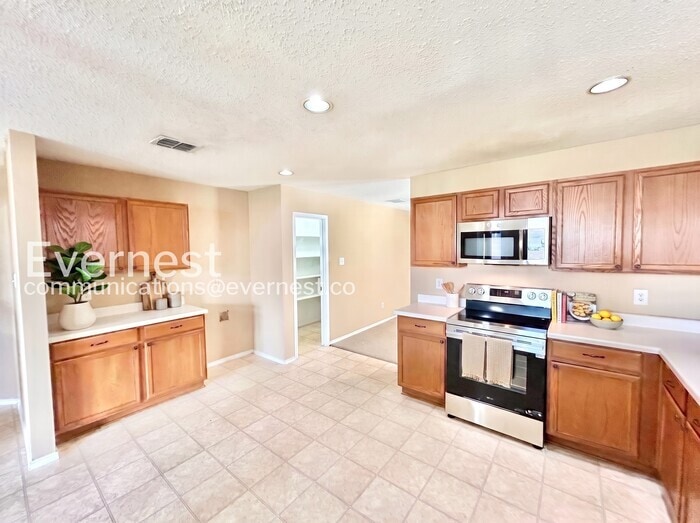 Building Photo - 3422 Lipizzan Dr
