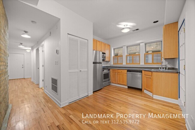 Building Photo - 4546 N Albany Ave