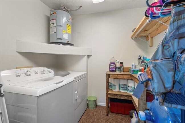 Building Photo - 14733 Norwood Oaks Dr