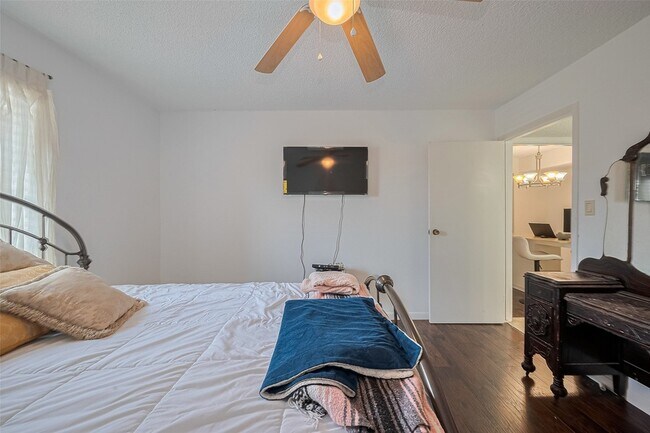 Building Photo - 1505 Ward Rd