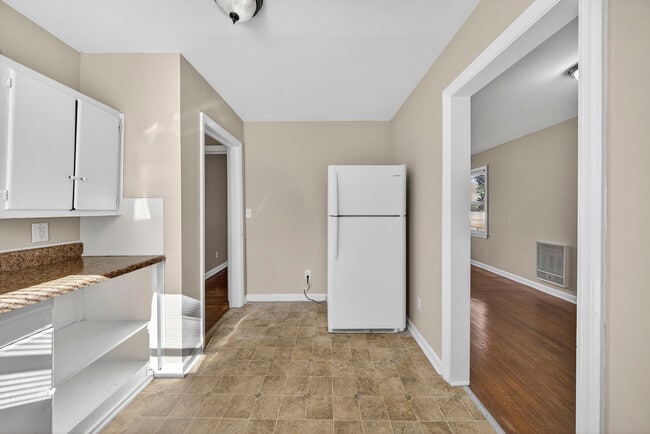 Building Photo - 2221 Woodward Ave