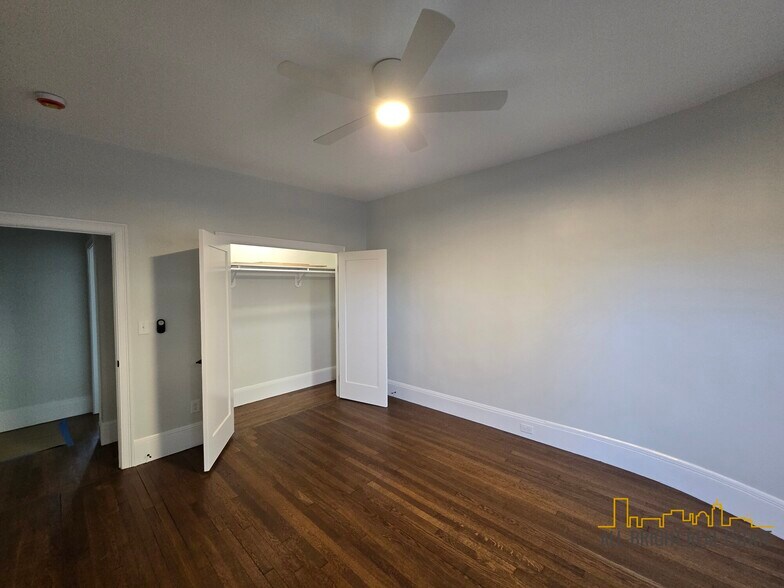 Building Photo - 369 Tappan St