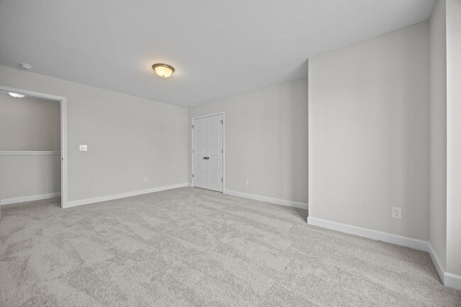 Building Photo - Beautiful 4-Bedroom Home with Modern Finishes in Angier