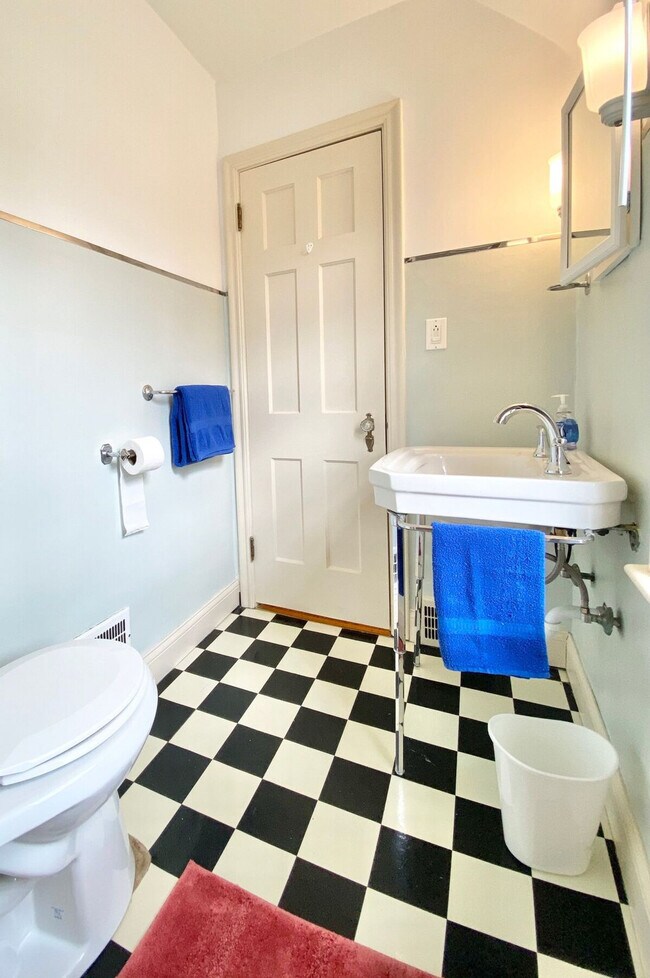 Building Photo - 16225 Glynn Rd