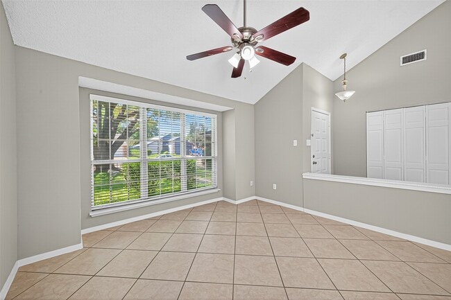 Building Photo - 4650 Glenvillage St