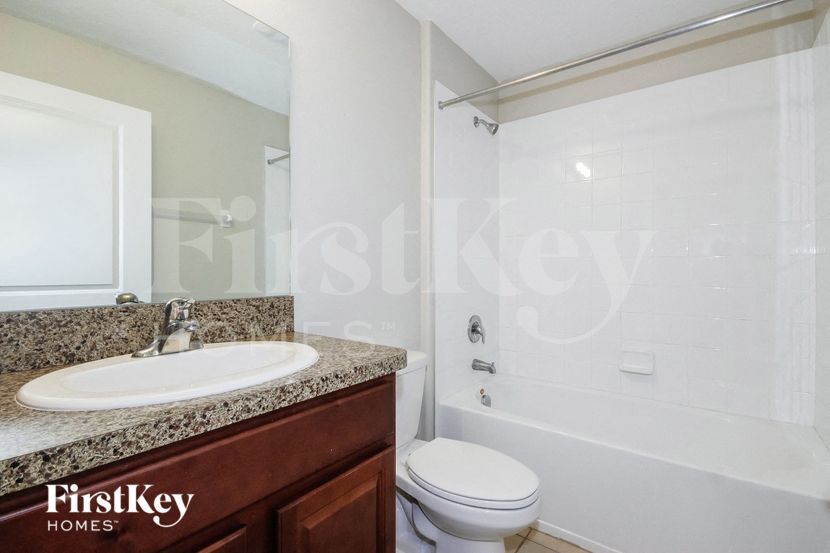 Building Photo - 9637 Sage Creek Dr