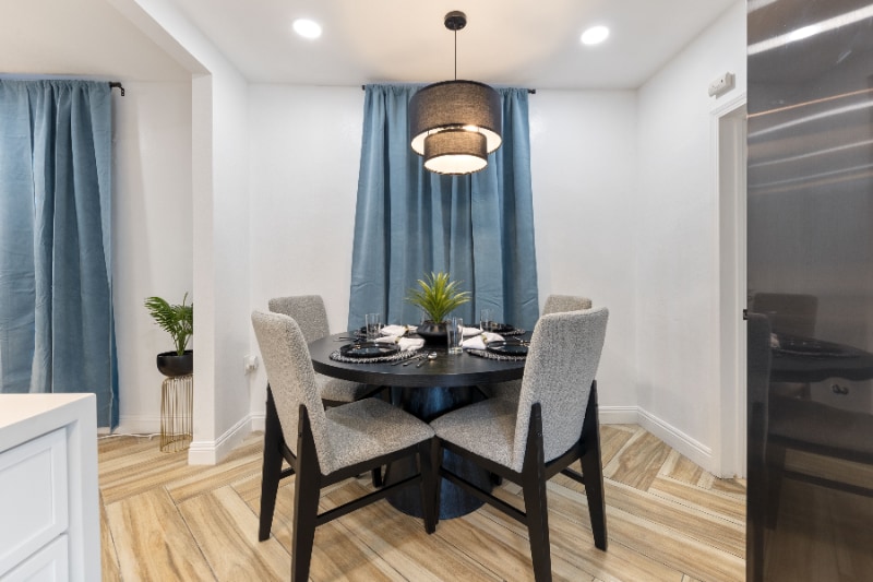 Building Photo - 2521 W California St